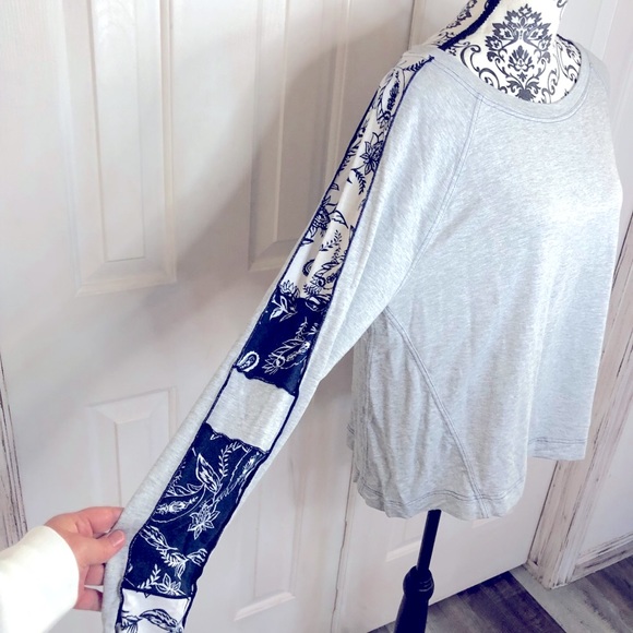 Chicos gray and blue patchwork sleeve detail lightweight sweatshirt - Picture 2 of 6